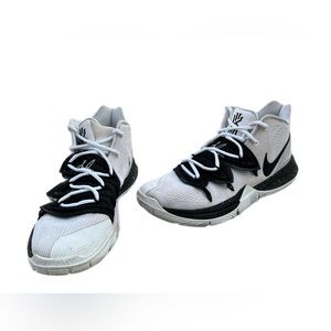 Nike Kyrie 5 TB Team Oreo White Black Basketball Shoes Men's CN9519-100 Size 10